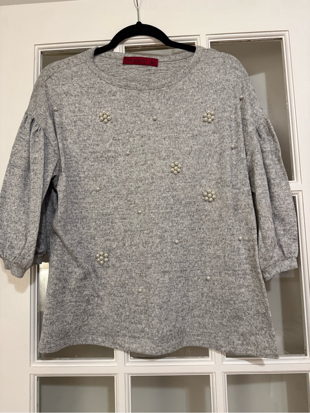 Scarlett Gray Pearl-Applique Puff Sleeve Knit Top